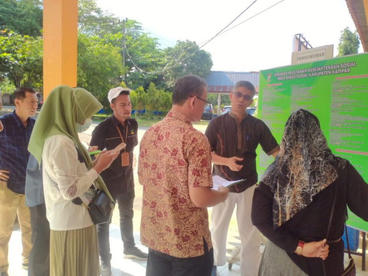 Tim Penilaian Bupati Award Kunjungi Dinas Sosial Dalam Unsur Pelayanan Publik