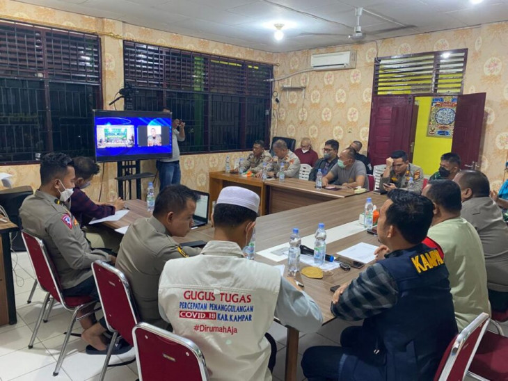 Rakor Dengan Forkopimda, Bupati Kampar Tegaskan Progres Vaksinasi Terus Di Gesa.