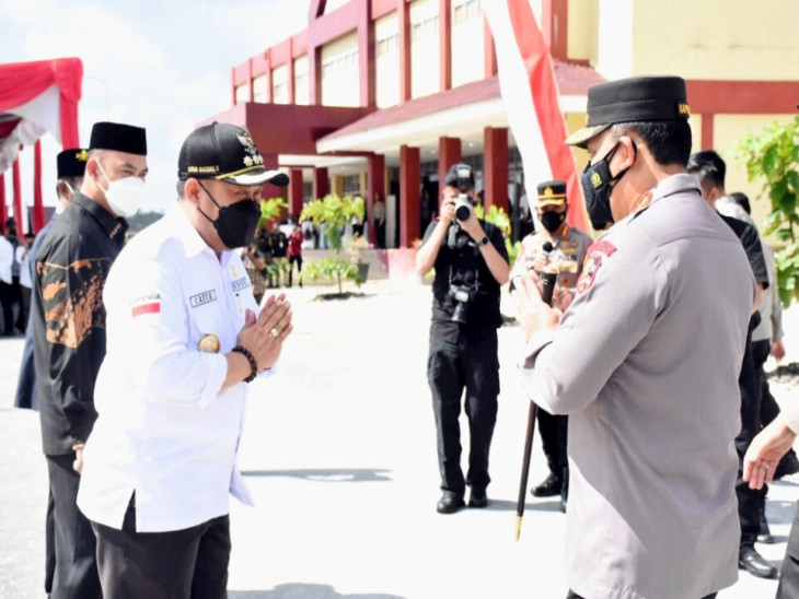 Bupati Kampar Dampingi Kapolri Meyapa Indonesia dari Kampar.