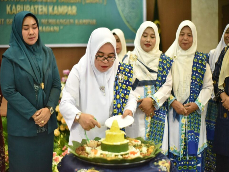 Milad yang Ke-24 BKMT Kampar, Hj. Muslimawati Catur : Bersinergi Membangun Kampar yang Madani