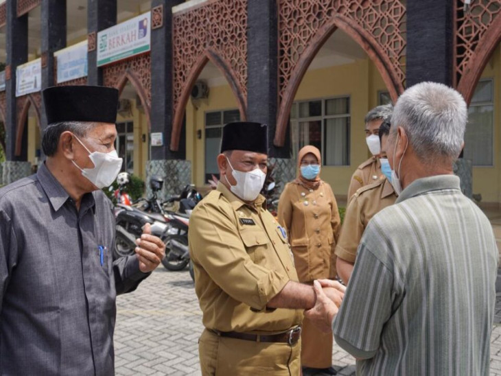 Percepatan Vaksinasi, Sekda Tinjau Vaksinasi Terhadap Lansia.