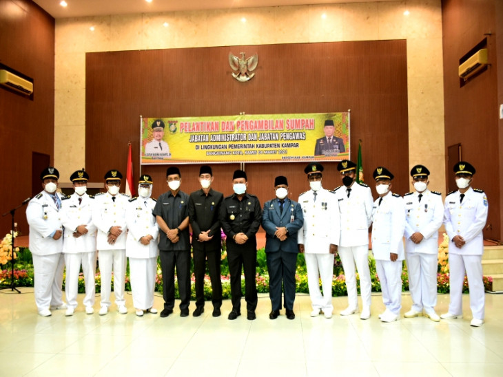 Bupati Lantik Pejabat Eselon III dan IV Dilingkungan Pemerintah Daerah Kabupaten Kampar