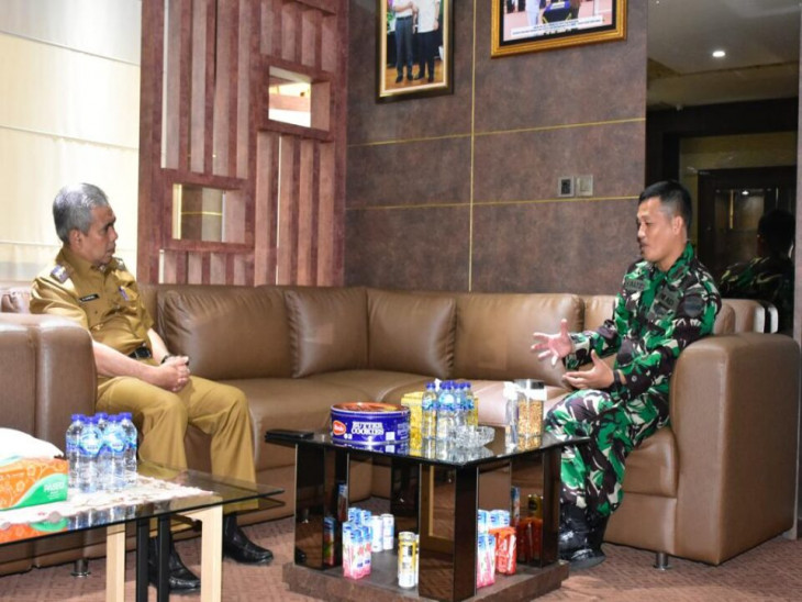Sebelum Operasi PAMTAS Wilayah Papua, Danyonif 132/BS Silaturahmi dengan PJ Bupati Kampar