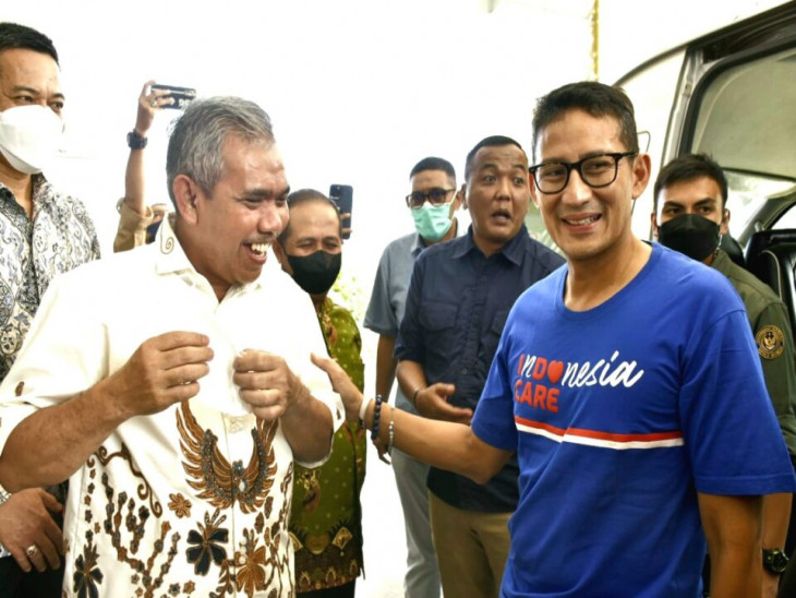 Pj Bupati Kampar Sambut Menteri Pariwisata dan Ekonomi Kreatif RI Sandiaga Uno.