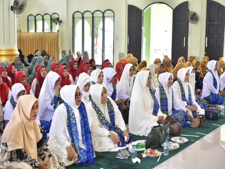 Tabligh Akbar BKMT di Koto Kampar Hulu, Muslimawati Catur : Titik Balik Kebangkitan Kaum Muslimah.