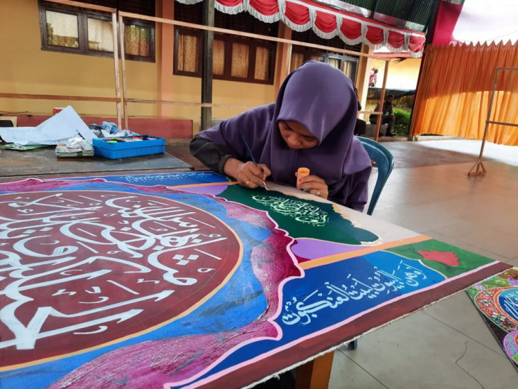 Hari Ini Cabang Khattil Al- Qur’an memperlombakan dua Kategori golongan