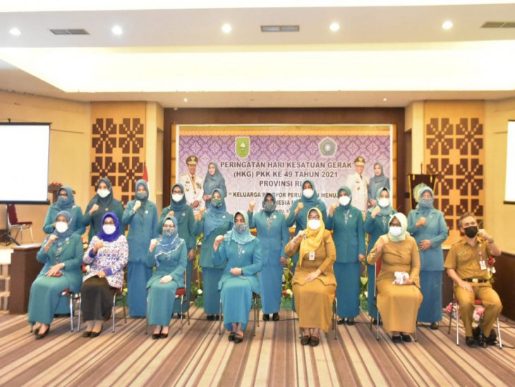 Ketua TP PKK Kampar Muslimawati Catur Hadiri Peringatan HKG PKK ke 49 Tahun 2021 Tingkat Provinsi Riau.