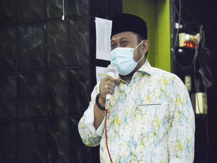 Bupati Kampar Lakukan Sholat Tarawih di Masjid Ar Rahman Pendopo