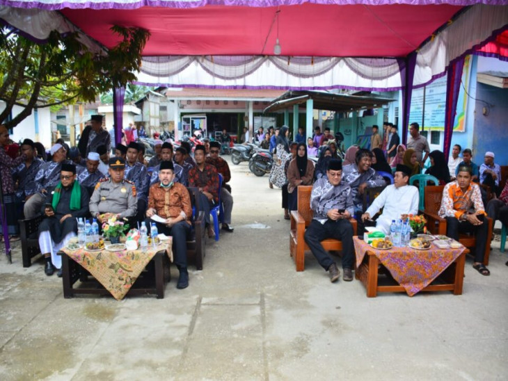 Sempena Hari Santri Nasional 2022, Staf Ahli Bupati Kampar Hadiri Peringatan Maulid Nabi Muhammad SAW di Ponpes Daarul Fatah Sendayan.