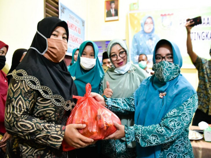 Bina Desa Padang luas Jadi Kampung KB, Muslimawati : Wujudkan Keluarga Berkualitas.