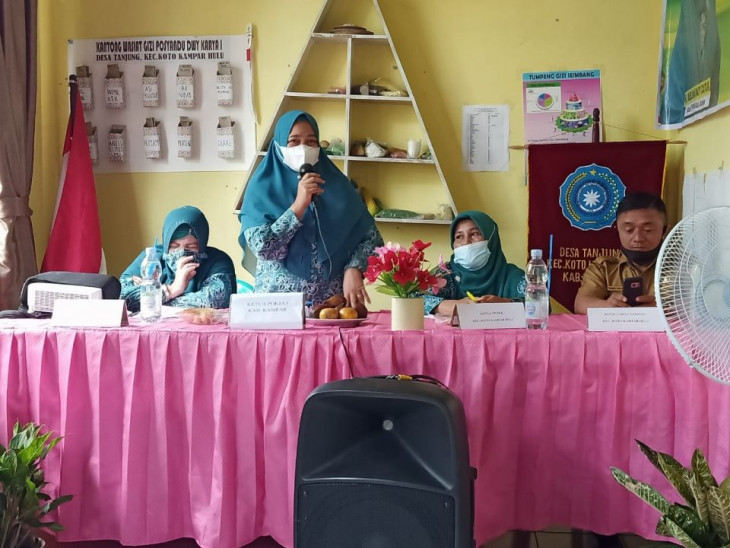 Sosialisasi Narkoba Di Desa Tanjung, PKK Kampar Berikan Sertifikat