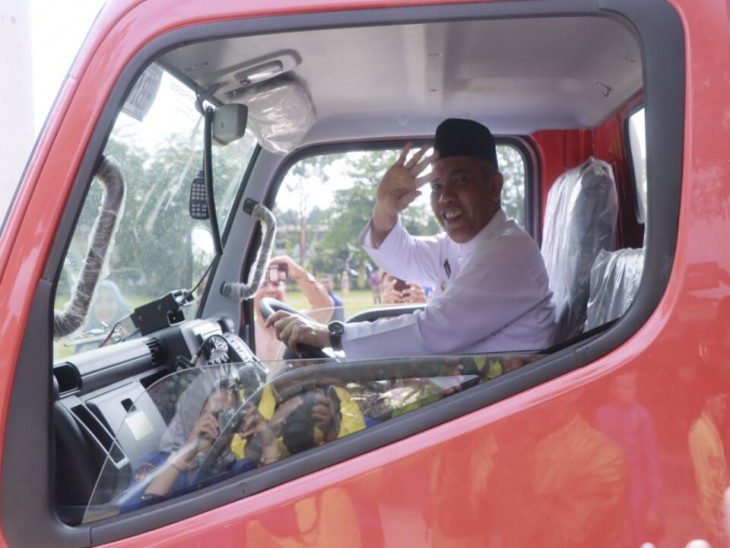 Usai Upacara HUT Provinsi Riau yang Ke-65, Pj. Bupati Kampar Secara Resmi Buka Lomba Ketangkasan Petugas Pemadam Kebakaran Kabupaten kampar.