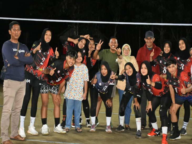 Sebulan Menjelang Porprov, Tim Bola Voli Putri Kampar Kembali Gelar Uji Coba di Sumbar