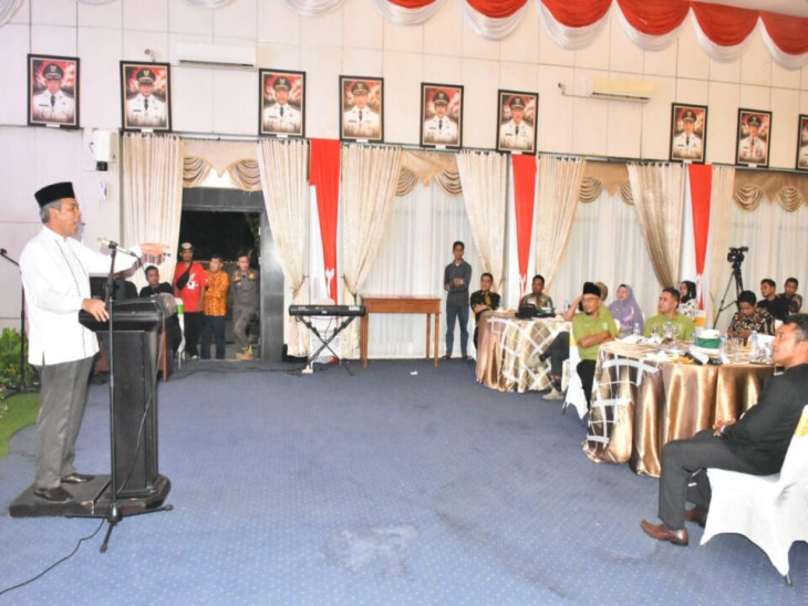 Malam Puisi, Pj Bupati Kampar Deklarasikan Sehari Berbahasa Ocu.