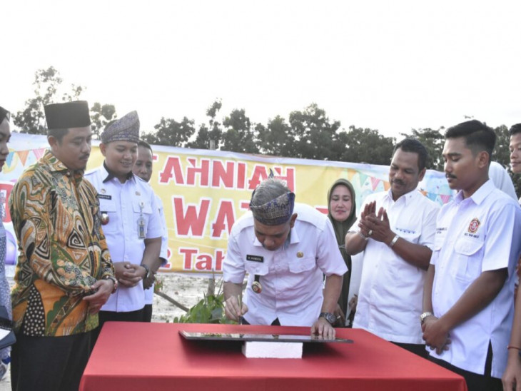 Hadiri Pelantikan Karang Taruna Siak Hulu, Dr Kamsol ; Motor Penggerak Pembangunan, Jadilah Pemuda Berliterasi Modern