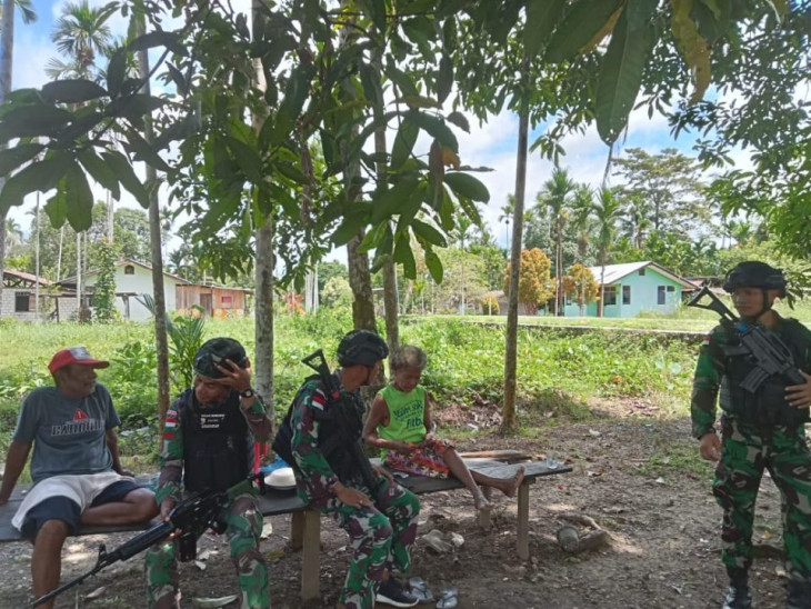 Menjalin Silaturahmi Dan Menambah Kedekatan Dengan Masyarakat Papua, Satgas Yonif 132/BS Melaksanakan Anjangsana.