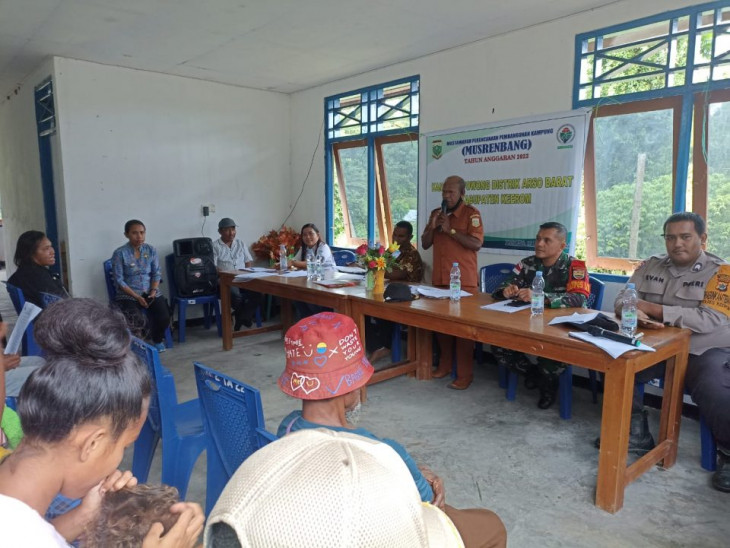 Satgas Pamtas Yonif 132/BS Bersama Masyarakat Berencana Membangu Kp.Yowong Lebih Maju