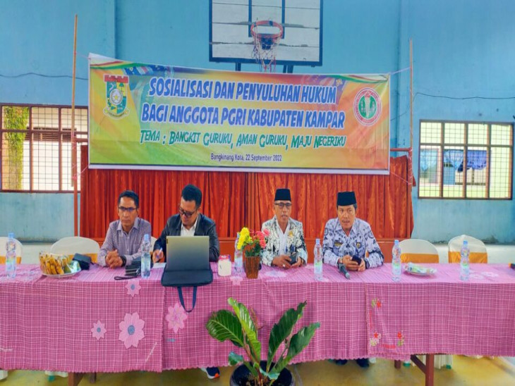 Sosialisasi dan Penyuluhan Hukum Bagi Anggota PGRI Kampar, M. Yasir : Untuk Perlindungan Hukum, Guru Dapat Memanfaatkan LBH PGRI Kampar.