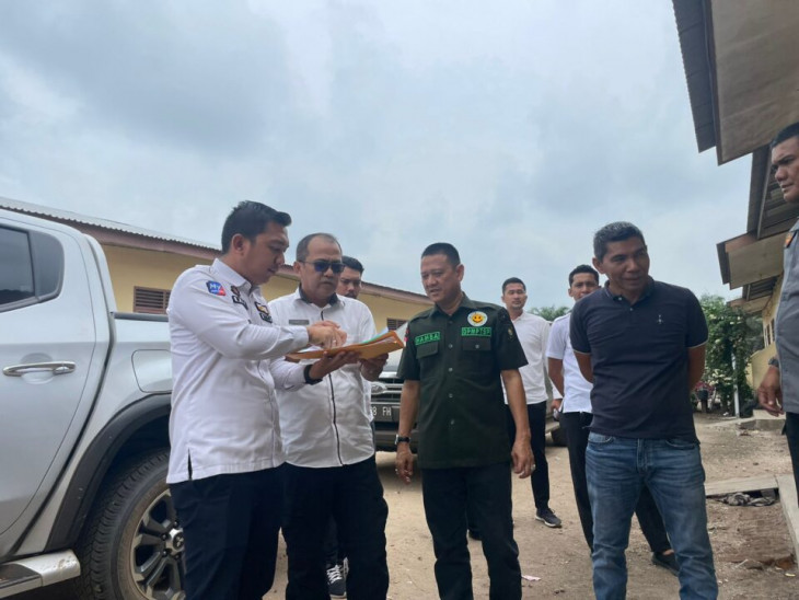 Hari ini 4 perusahaan di desa Danau Lancang Tapung Hulu kembali di Segel Pemerintah Kabupaten Kampar