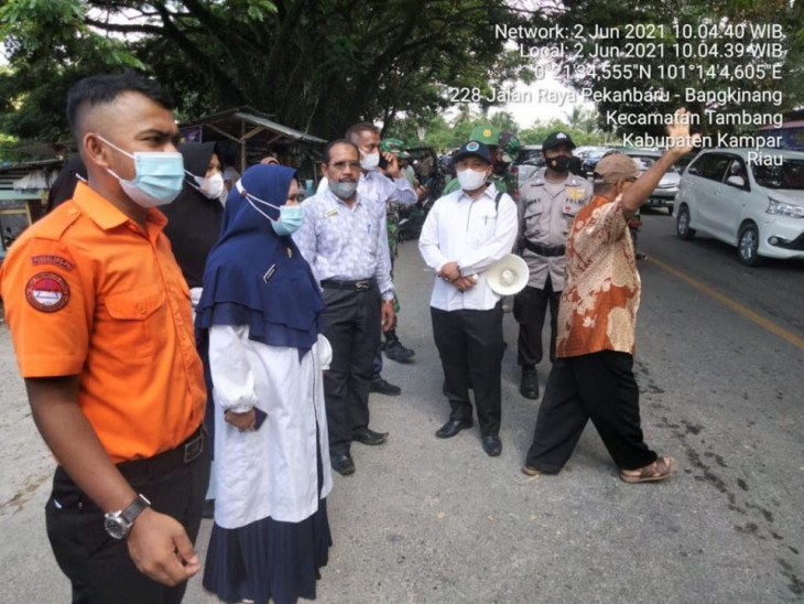 Tim satgas PPKM Tambang Kawal Penerapan Prokes di Tengah Masyarakat.