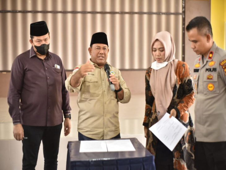 Pemkab Kampar dan Forkopimda Saksikan Kesepakatan Koperasi Iyo Basamo Tarantang.