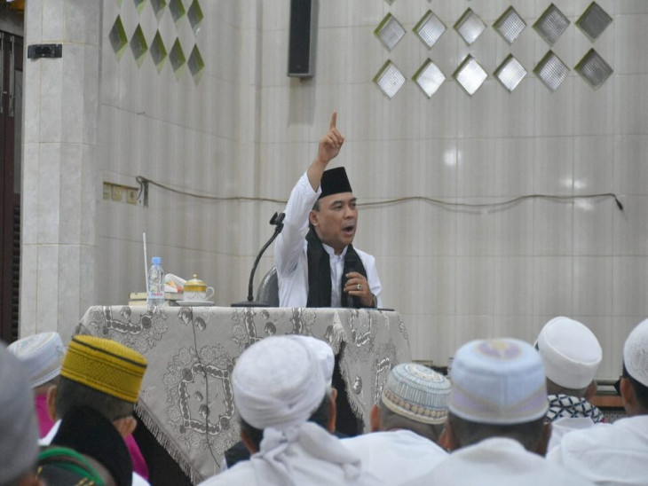 Subuh Berjema’ah Bersama Ustadz Fikri Haikal MZ, Masyarakat Lereng Padati Masjid Istiqomah.