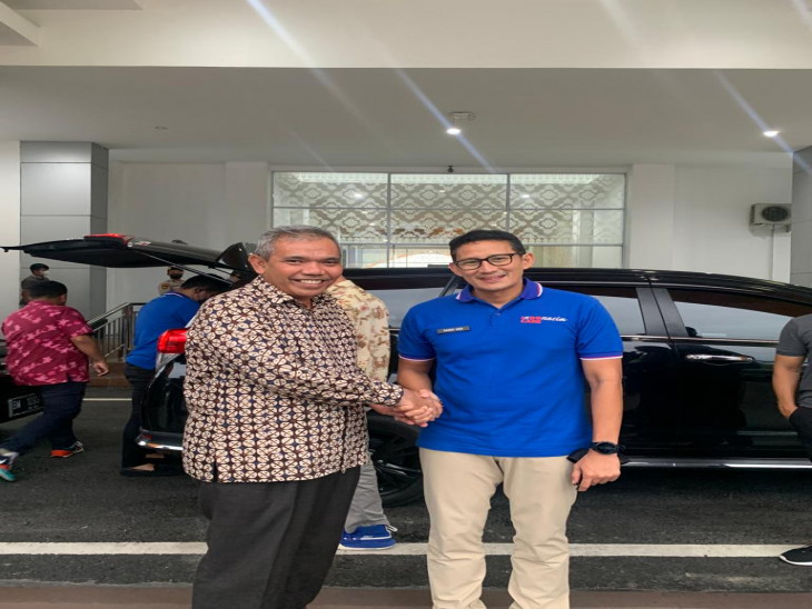 Pj Bupati Kampar Temui Menpar Ekraf, Sandiaga Uno Dukung Penuh Desa Kreatif Kampar.