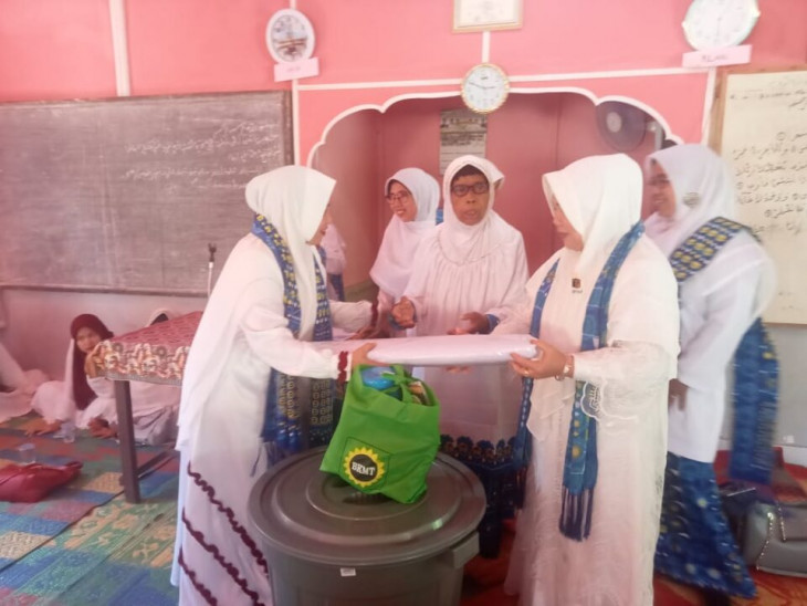  BKMT Kampar Serahkan Bantuan Alat Penyelenggaraan Jenazah Untuk Masyarakat Desa Ranah Kec. Kampar