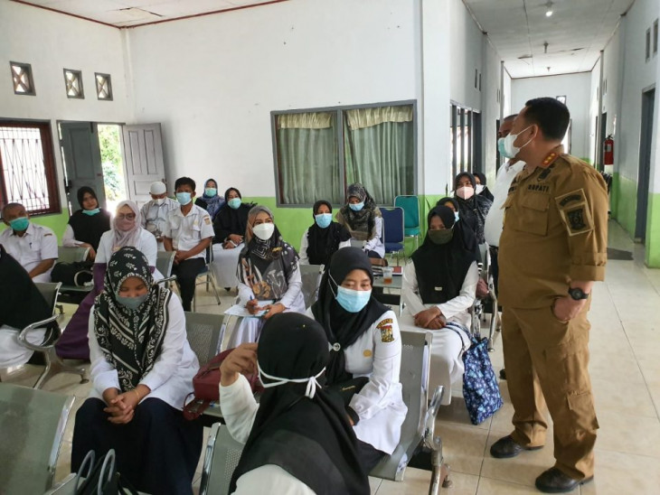Pastikan Pelayanan Publik, Bupati Kampar Kembali Sidak Beberapa Kantor Camat dan Puskesmas