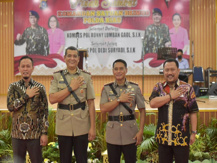 Hadiri Pisah Sambut Dansat Brimob Polda Riau, Bupati Kampar : Siap Bersinergi Untuk Kemajuan Masyarakat.