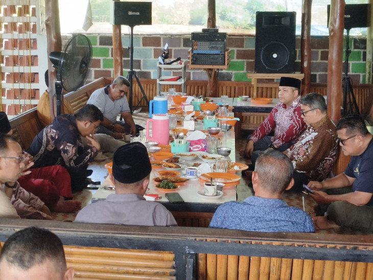 Siap Tampil Maksimal di MTQ ke-54 Tingkat Kabupaten Kampar, Camat XIII Koto Kampar Pimpin Rapat Finalisasi. 