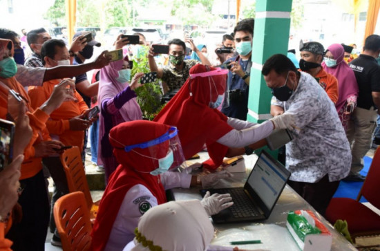 Kampar Mulai Lakukan Vaksinasi Covid-19 di Puskesmas Kuok