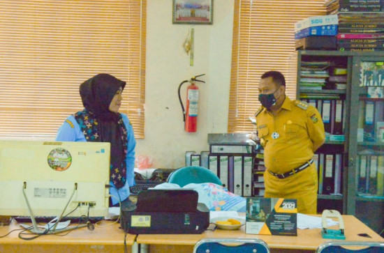Disela-sela Aktivitas, Bupati Tinjau Beberapa Ruangan di Sekretariat Daerah.