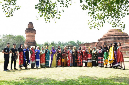 Sempena Hari Jadi Kampar ke 72, Batik Kampar dilombakan di Candi Muara Takus.
