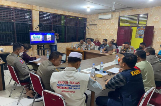 Rakor Dengan Forkopimda, Bupati Kampar Tegaskan Progres Vaksinasi Terus Di Gesa.