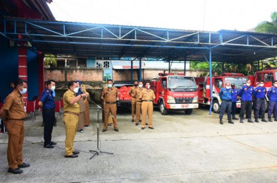 Bupati Kampar Tinjau Kegiatan Donor Darah di DAMKAR