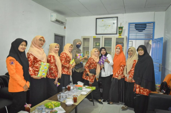 Perdana, Yoanna Yuricho Lakukan Rapat Kerja Bersama Anggota DWP UP BPBD Kampar.