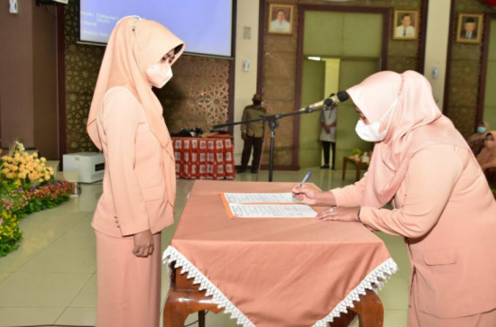 Ketua DWP UP Kecamatan Se Kabupaten Kampar Resmi Dilantik.