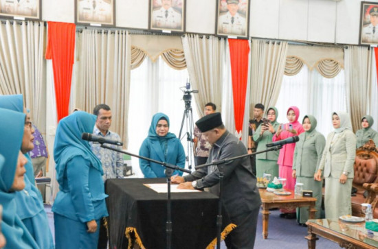 Sekda Kampar Resmi Lantik dan Kukuhkan GOW Kabupten Kampar Periode 2022-2027.