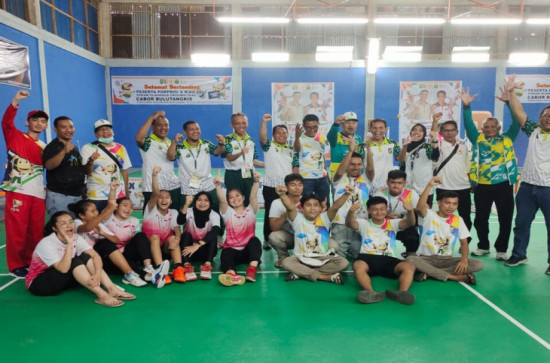 Hari Pertama Partai final, Cabor Badminton Sumbang Emas Perdana Beregu Putri