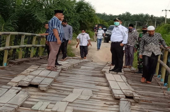 Meninjau ke Lokasi, Bupati Kampar ingin hilangkan kesenjangan pembangunan di Daerah