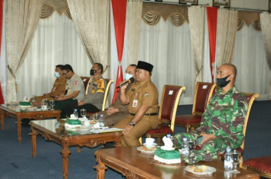 Bupati Kampar Ikuti Rakor Pengendalian Kebakaran Hutan dan Lahan (KARHUTLA) Provinsi Riau Secara Virtual