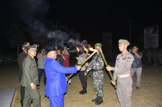Ikuti Apel Taptu dan Pawai Obor, Sekda Kampar ; Bentuk Perjuangan Bangsa Indonesia. 