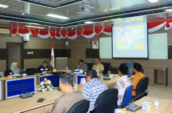 Sekda Kampar Pimpin Rapat Verifikasi data Penerima (SHU) Koperasi Iyo Basamo.