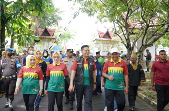 Terima Kapolda Riau Di Pit Stop II, PJ. Bupati Kampar Paparkan Tali Bapilin Tigo