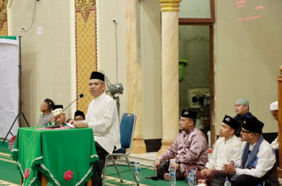 Hadiri 1 Muharram di Salo Bersmaa Ustadz Achmad Zaki Mirza, Kamsol Paparkan Program Kampar Menuju Swasembada Beras, Mohon Dukungan Masyarakat