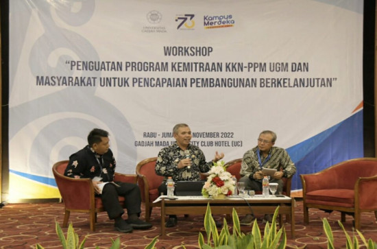 Pj. Bupati Kampar jadi Nara Sumber di UGM Jogjakarta.