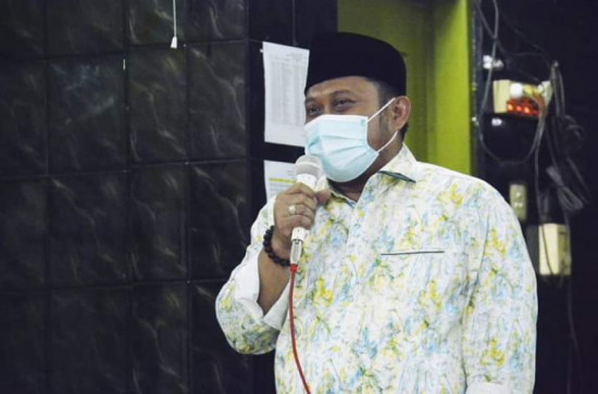 Bupati Kampar Lakukan Sholat Tarawih di Masjid Ar Rahman Pendopo