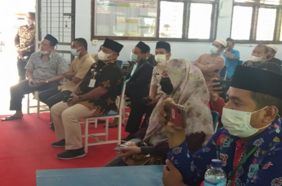 Sekda Kampar Menonton Babak Final Perlombaan Musabaqah Makalah Al-qur’an di SMA 1 Bangkinang 