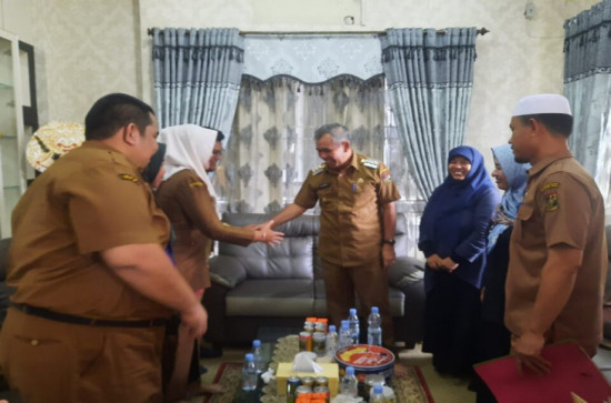 PJ Bupati Kampar Gesa Pembukaan PKBM Rumah Kerlip Beriman Bagi 1.700 Anak Tidak Sekolah di 80 Desa.